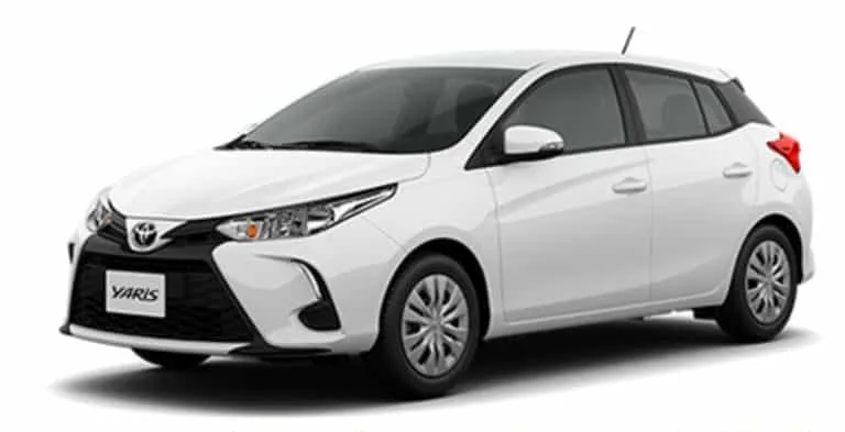 Compacto Automático — Toyota Yaris CVT o similar, para alquilar en Bariloche